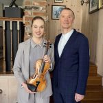Цигуларката Зорница Иларионова получава безценен инструмент Enrico Ceruti от 1875 г.